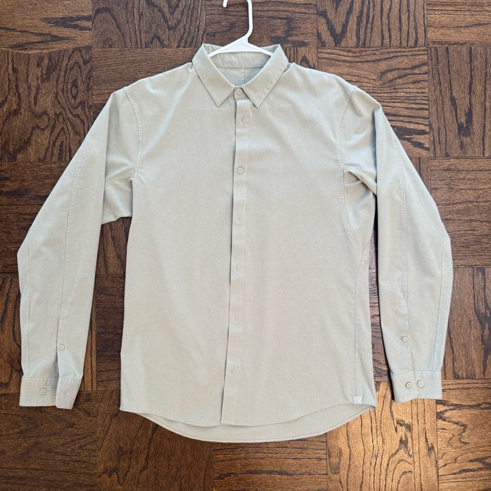 Lululemon Men's Airing Easy Long-Sleeve Shirt NWOT Button-Up light sage